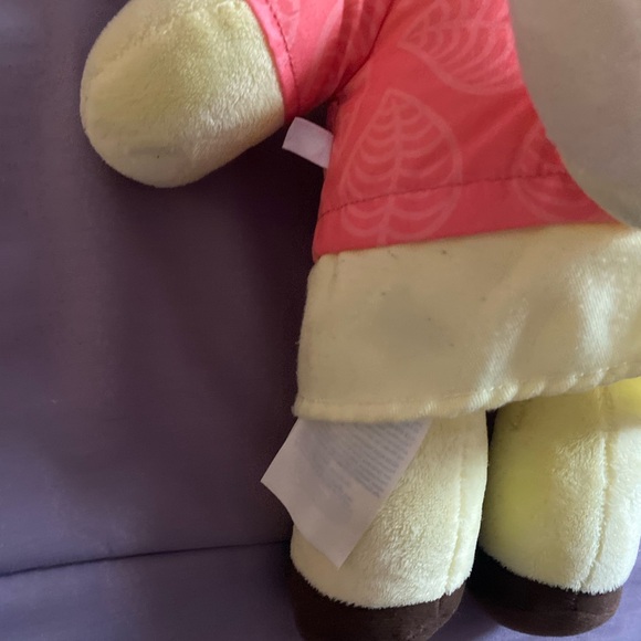 Build-A-Bear Workshop Animal Crossing: New Horizons Isabelle - Picture 6 of 8